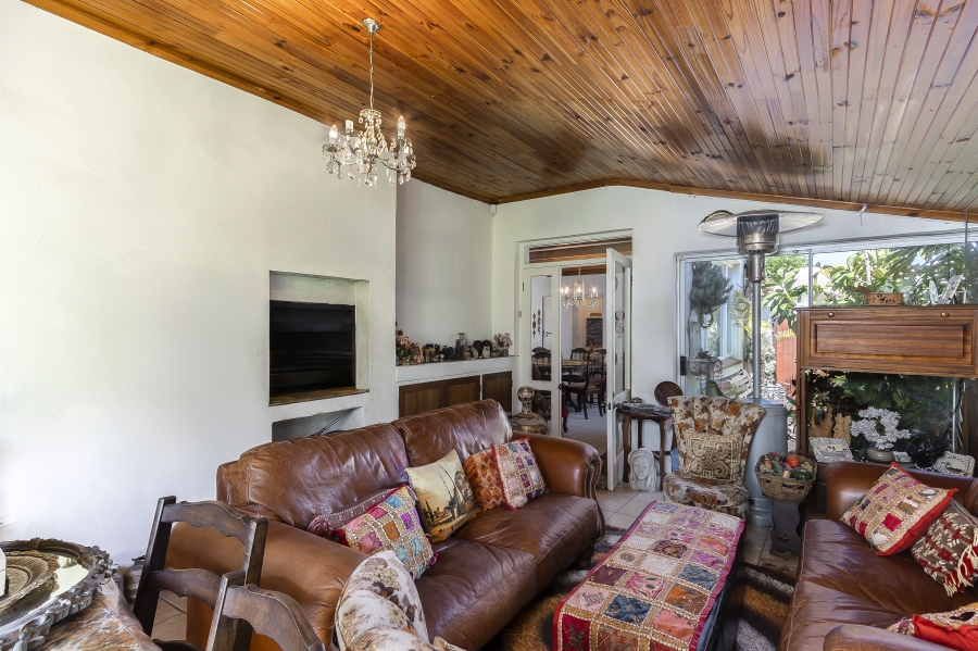 5 Bedroom Property for Sale in Lochnerhof Western Cape